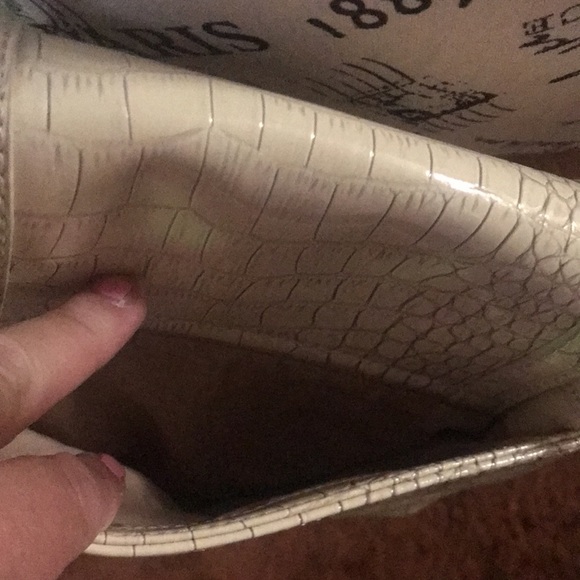 Nine West Croc embossed purse - cream - Picture 4 of 8